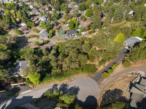 1393 SE Laurel Court Roseburg OR 97470