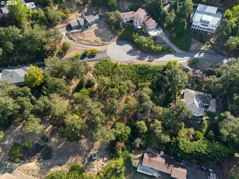 1393 SE Laurel Court Roseburg OR 97470