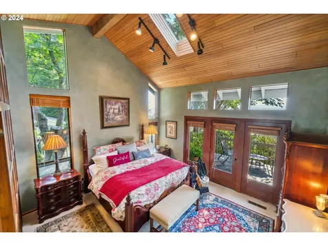 785 N 4th Court Coos Bay OR 97420