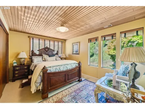 785 N 4th Court Coos Bay OR 97420