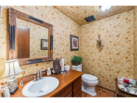 785 N 4th Court Coos Bay OR 97420