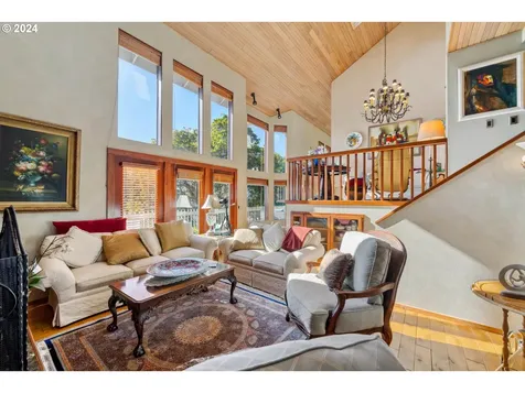 785 N 4th Court Coos Bay OR 97420