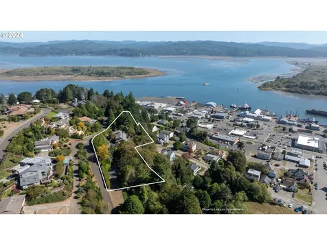 785 N 4th Court Coos Bay OR 97420