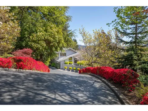 785 N 4th Court Coos Bay OR 97420