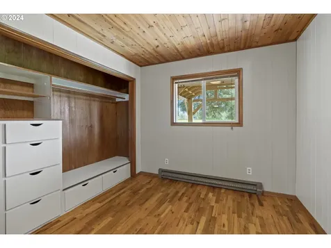171 Nob Lane Kelso WA 98626