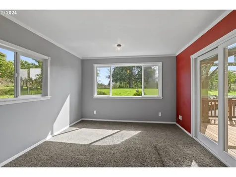 171 Nob Lane Kelso WA 98626