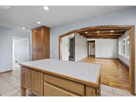 171 Nob Lane Kelso WA 98626