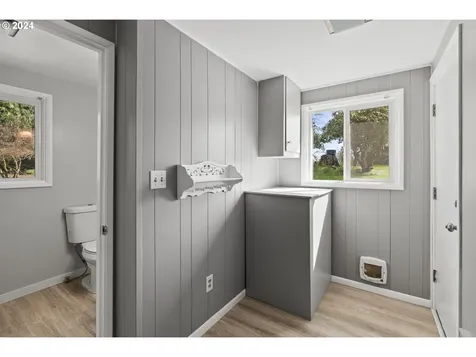 171 Nob Lane Kelso WA 98626