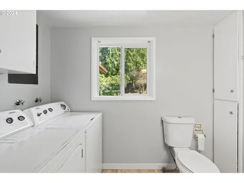 171 Nob Lane Kelso WA 98626