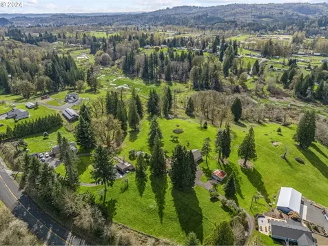 171 Nob Lane Kelso WA 98626