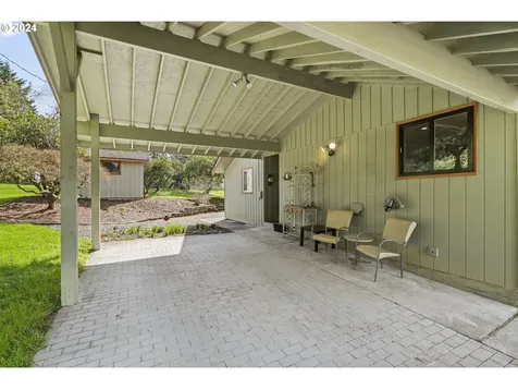 171 Nob Lane Kelso WA 98626
