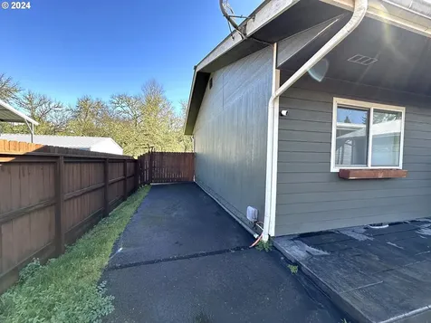 767 SE Ramp Street Roseburg OR 97470