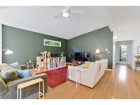 4915 Se 74th Avenue Portland OR 97206
