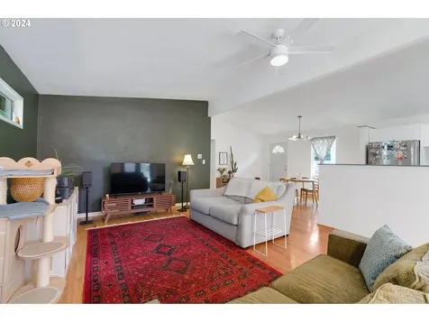 4915 Se 74th Avenue Portland OR 97206