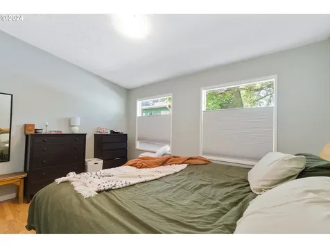 4915 Se 74th Avenue Portland OR 97206