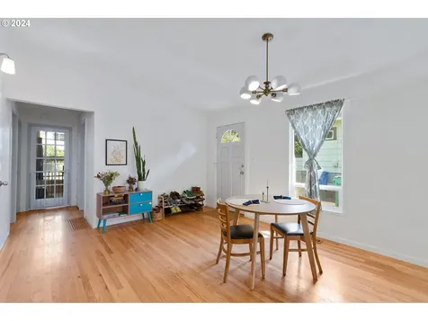 4915 Se 74th Avenue Portland OR 97206