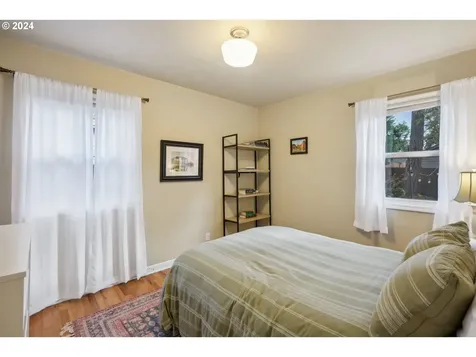 8414 SW Pine Street Portland OR 97223