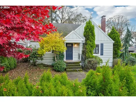 8414 SW Pine Street Portland OR 97223