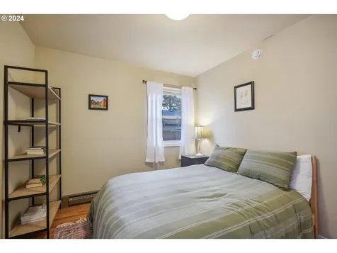 8414 SW Pine Street Portland OR 97223