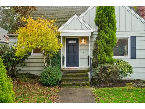 8414 SW Pine Street Portland OR 97223