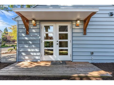 3611 Ne Emerson Street Portland OR 97211