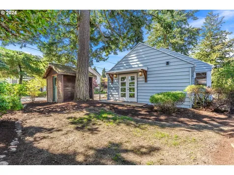 3611 Ne Emerson Street Portland OR 97211