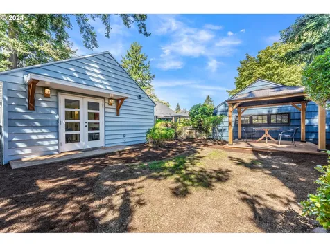 3611 Ne Emerson Street Portland OR 97211