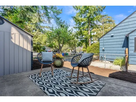 3611 Ne Emerson Street Portland OR 97211