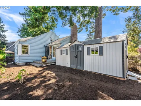3611 Ne Emerson Street Portland OR 97211