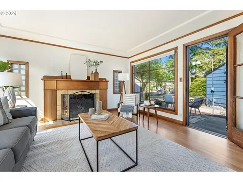 3611 Ne Emerson Street Portland OR 97211