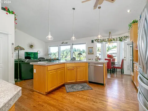 16356 SE Widgeon Court Damascus OR 97089