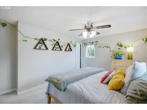 51988 SW 4th Street Scappoose OR 97056