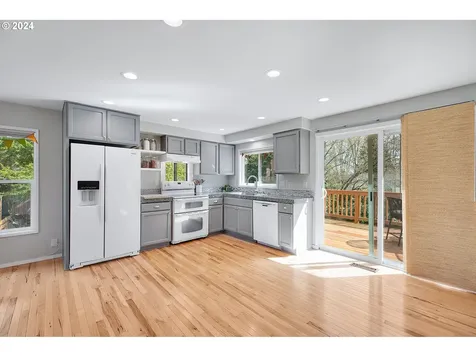51988 SW 4th Street Scappoose OR 97056