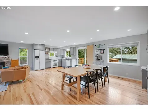 51988 SW 4th Street Scappoose OR 97056