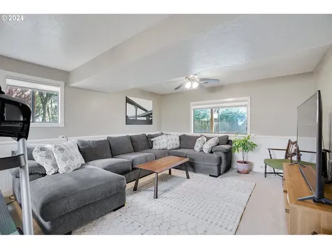 51988 SW 4th Street Scappoose OR 97056