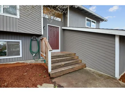 51988 SW 4th Street Scappoose OR 97056