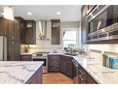 835 Northpoint Loop Brownsville OR 97327