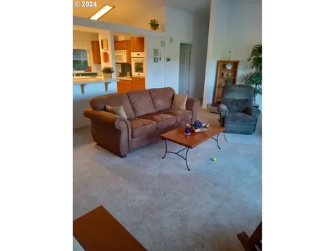 130 Angelcrest Court Roseburg OR 97471