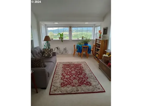 130 Angelcrest Court Roseburg OR 97471