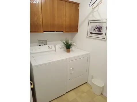 130 Angelcrest Court Roseburg OR 97471