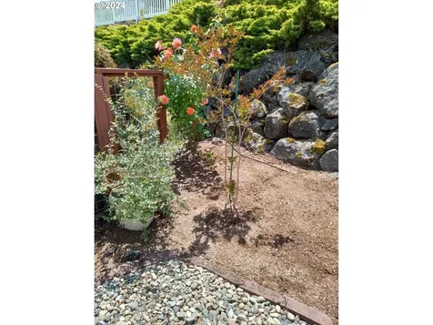 130 Angelcrest Court Roseburg OR 97471