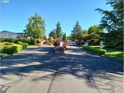 130 Angelcrest Court Roseburg OR 97471