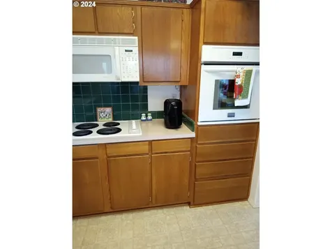 130 Angelcrest Court Roseburg OR 97471