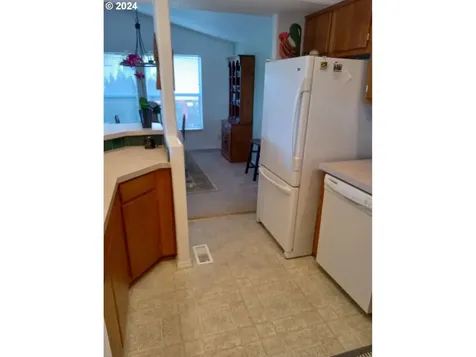 130 Angelcrest Court Roseburg OR 97471