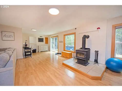 89245 Forest View Drive Elmira OR 97437