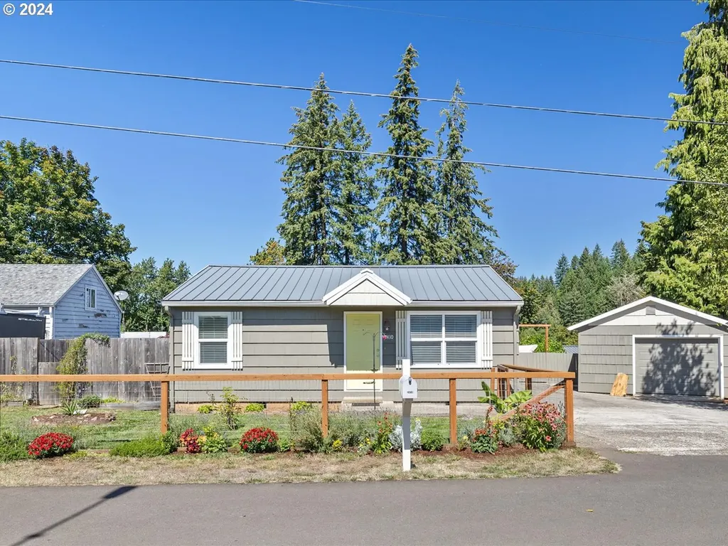 2410 Cedar Street Sweet Home OR 97386