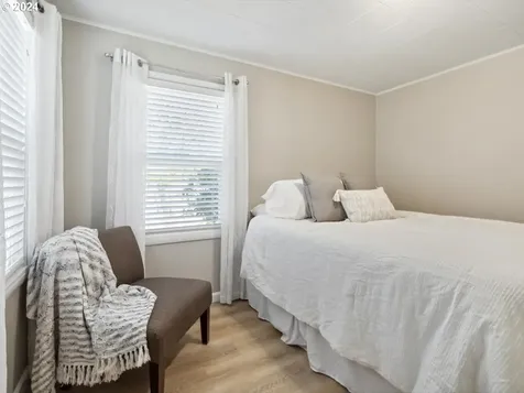 2410 Cedar Street Sweet Home OR 97386