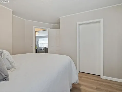 2410 Cedar Street Sweet Home OR 97386