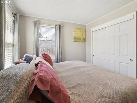 2410 Cedar Street Sweet Home OR 97386