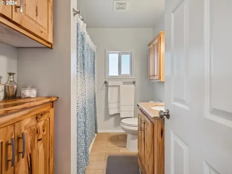 2410 Cedar Street Sweet Home OR 97386